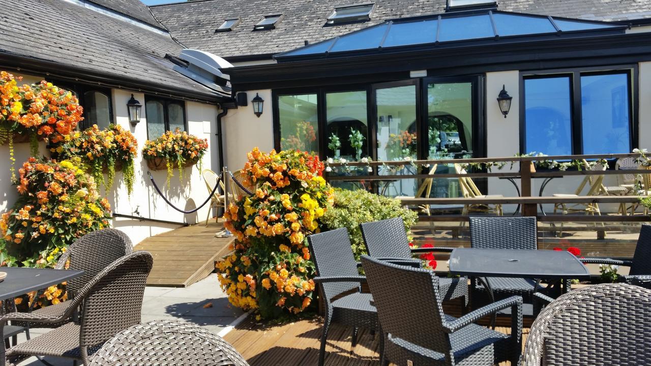 The Old Barn Inn Newport  Exterior foto